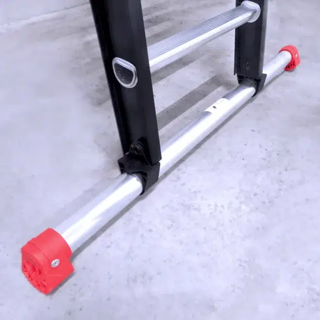 Altrex 3 delige ladder zwart detail 1 Aangepast.png